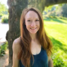 BETH SIMOES